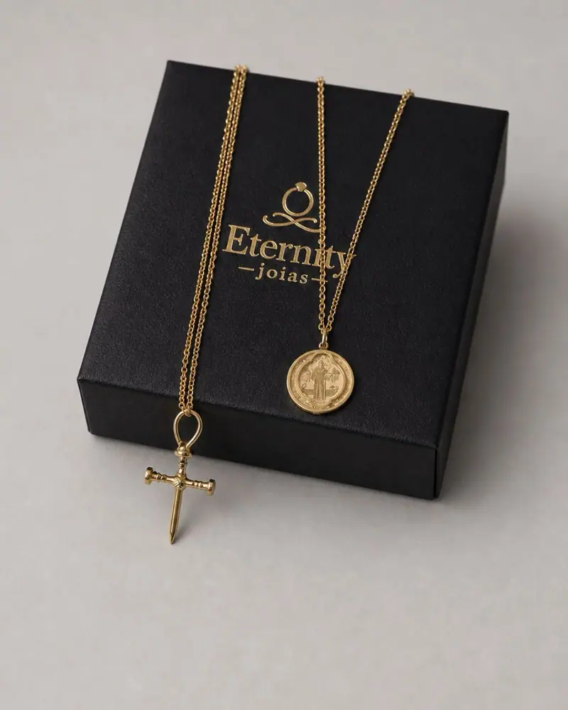 Embalagem preta da Eternity com detalhe dourado