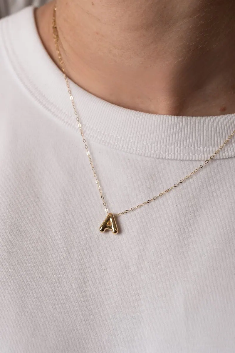 Colar Letra Pop, joia em ouro 18k