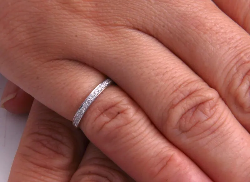 Meia Aliança com Diamantes, foto 2